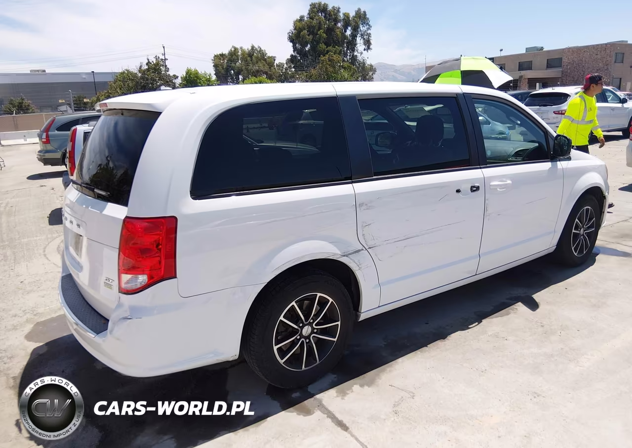 2019 Dodge Grand Caravan Gt VIN:2C4RDGEG9KR631252 - 4