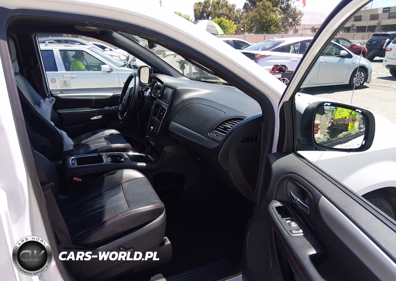 2019 Dodge Grand Caravan Gt VIN:2C4RDGEG9KR631252 - 5