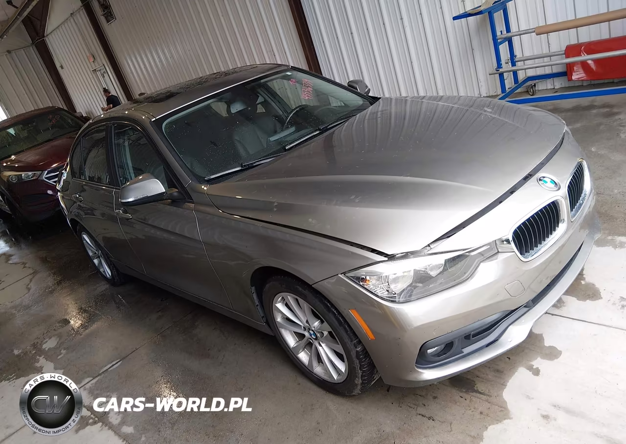 2016 BMW 320I xDrive – zdjęcie 1 z 16