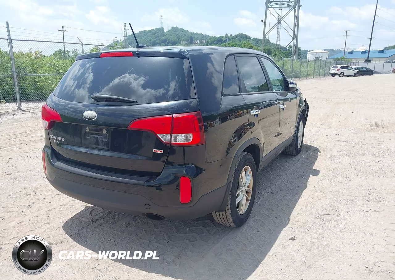 2014 Kia Sorento Lx VIN:5XYKT3A63EG459562 - 4