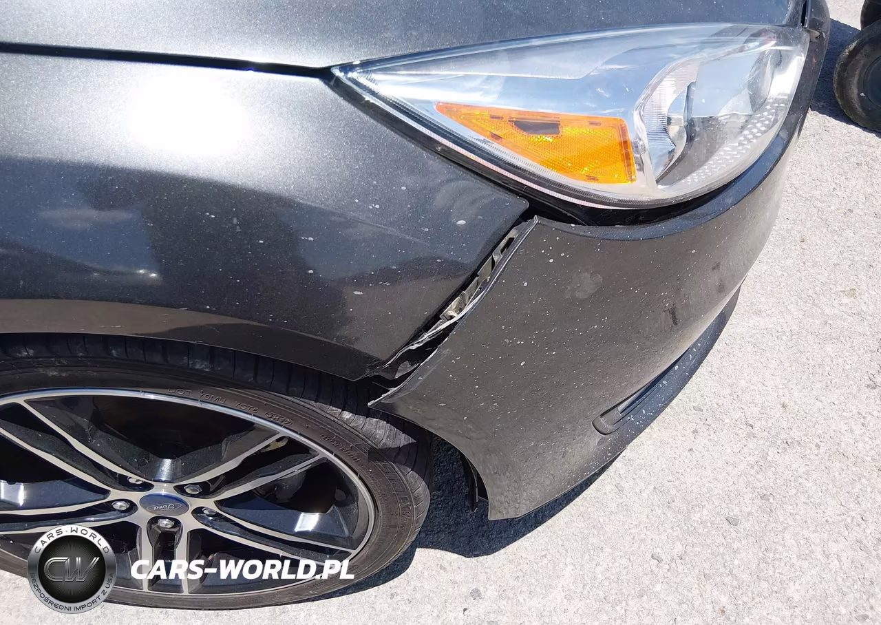 2016 Ford Focus Se VIN:1FADP3K20GL237891 - 6