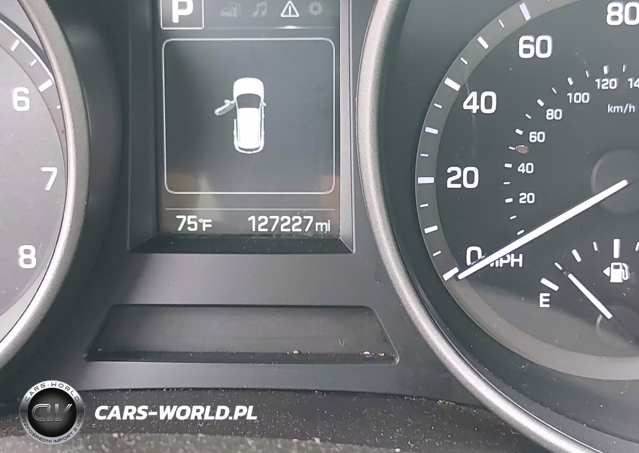 2018 Hyundai Santa Fe Sport 2.4L VIN:5XYZUDLB9JG554780 - 16