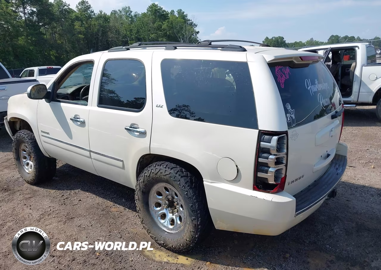 2013 Chevrolet Tahoe Ltz VIN:1GNSKCE07DR220628 - 3