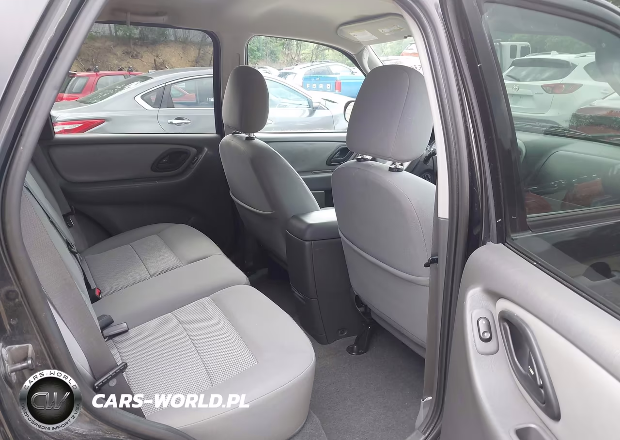 2005 Ford Escape Xlt VIN:1FMYU93175KD53794 - 8