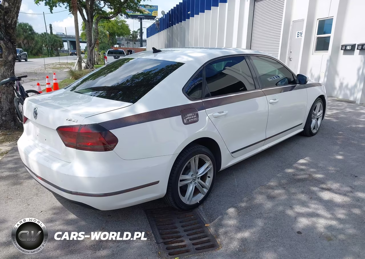 2015 Volkswagen Passat 1.8T Se VIN:1VWBS7A34FC065152 - 4