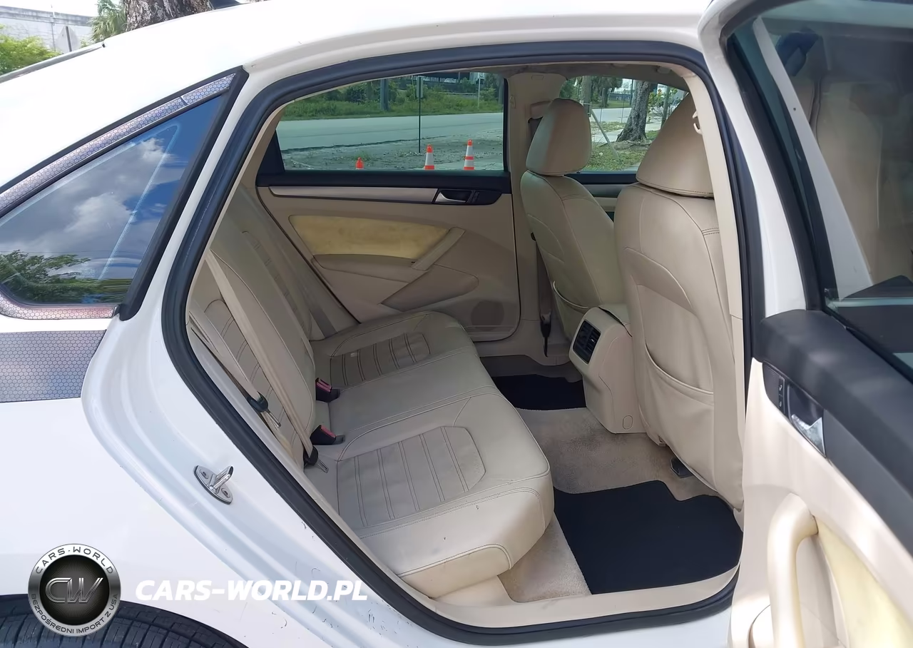 2015 Volkswagen Passat 1.8T Se VIN:1VWBS7A34FC065152 - 8