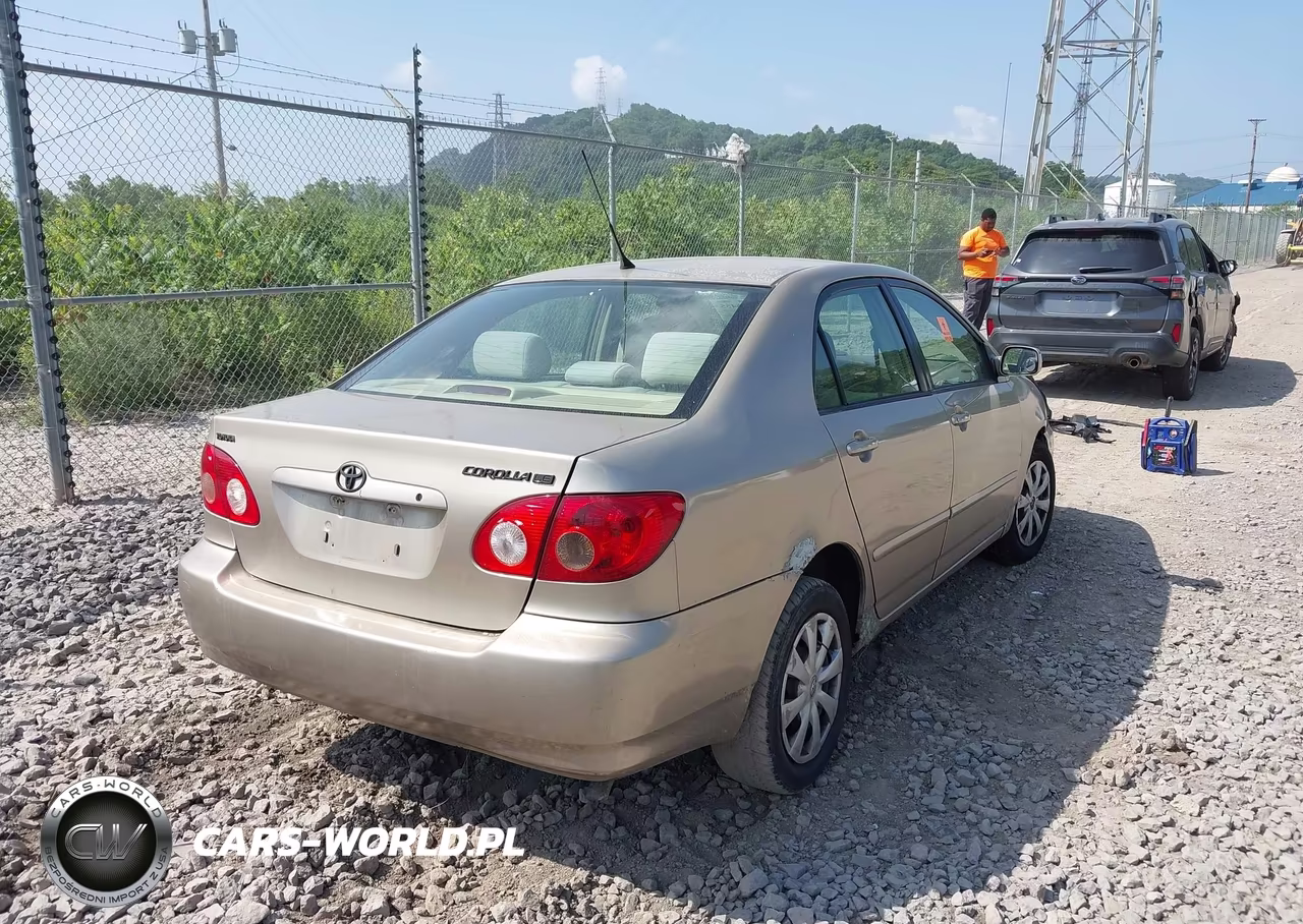 2005 Toyota Corolla Le VIN:1NXBR32E05Z409359 - 4