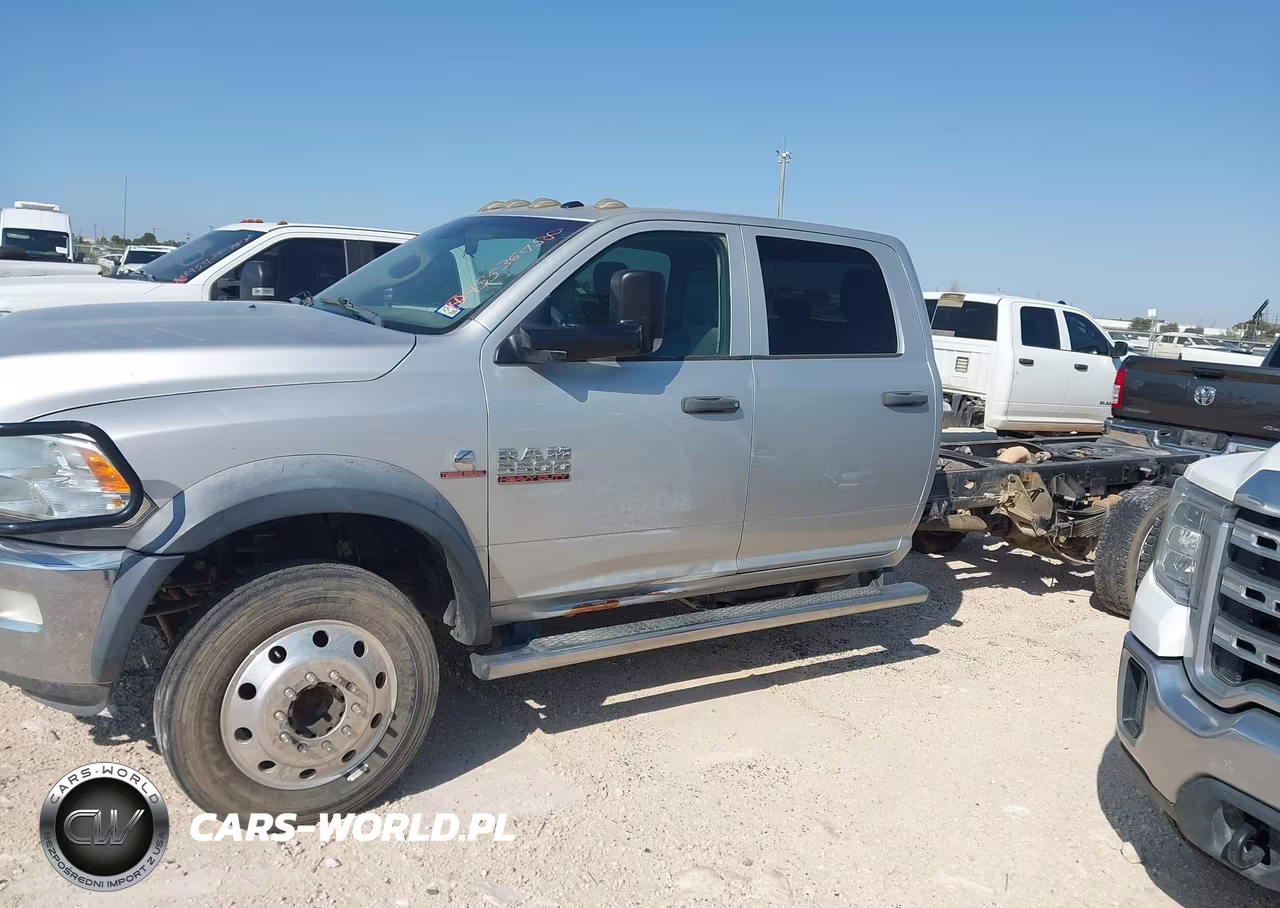 2017 Ram 5500 Chassis Tradesman-Slt-Laramie VIN:3C7WRNFL1HG520314 - 14