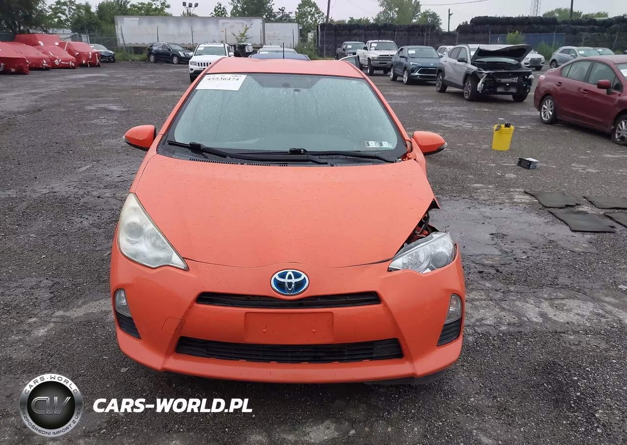 2012 Toyota Prius C Three VIN:JTDKDTB36C1010861 - 12