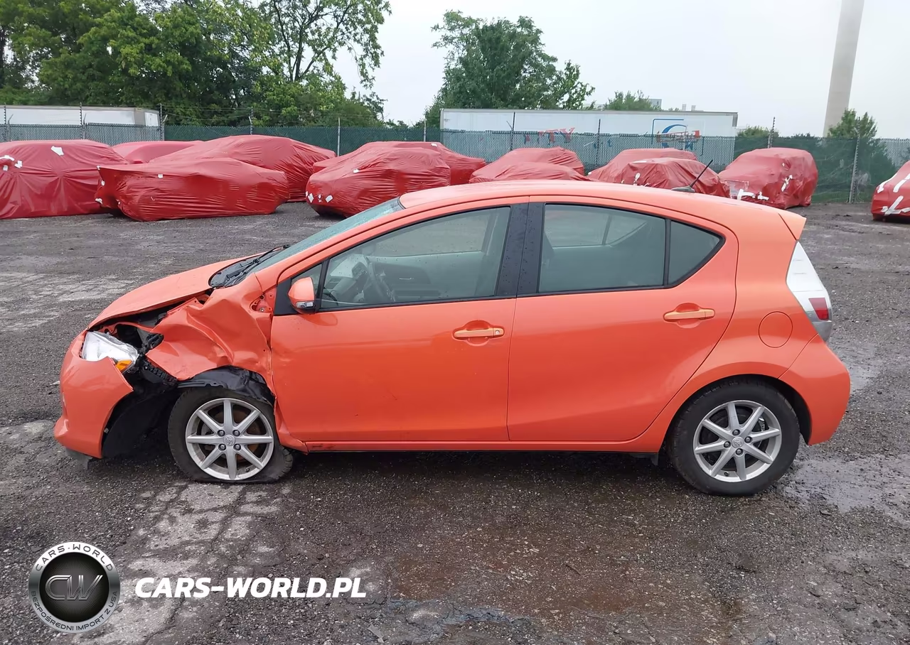 2012 Toyota Prius C Three VIN:JTDKDTB36C1010861 - 14