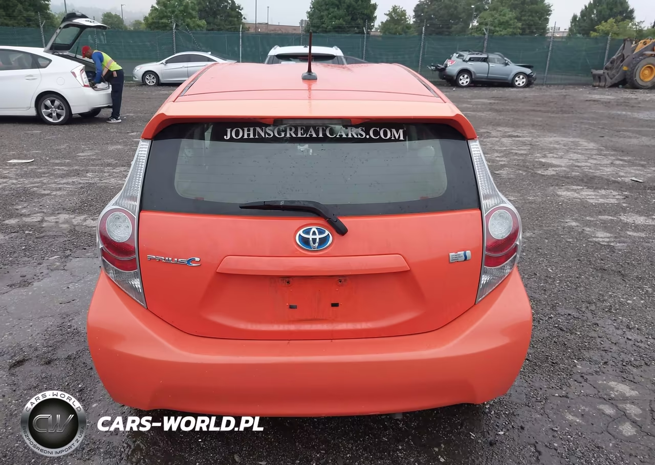 2012 Toyota Prius C Three VIN:JTDKDTB36C1010861 - 16