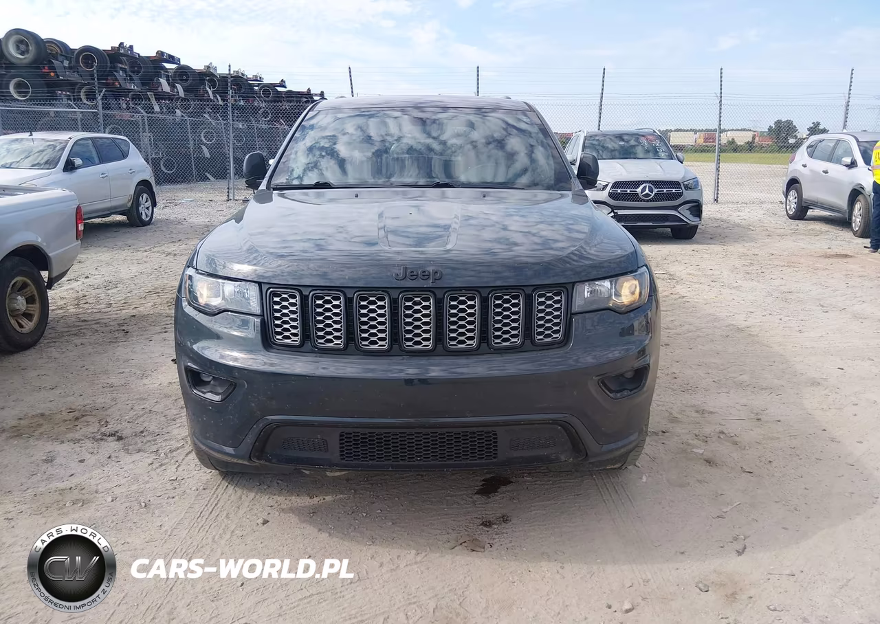 2018 Jeep Grand Cherokee Altitude 4X2 VIN:1C4RJEAGXJC212417 - 12