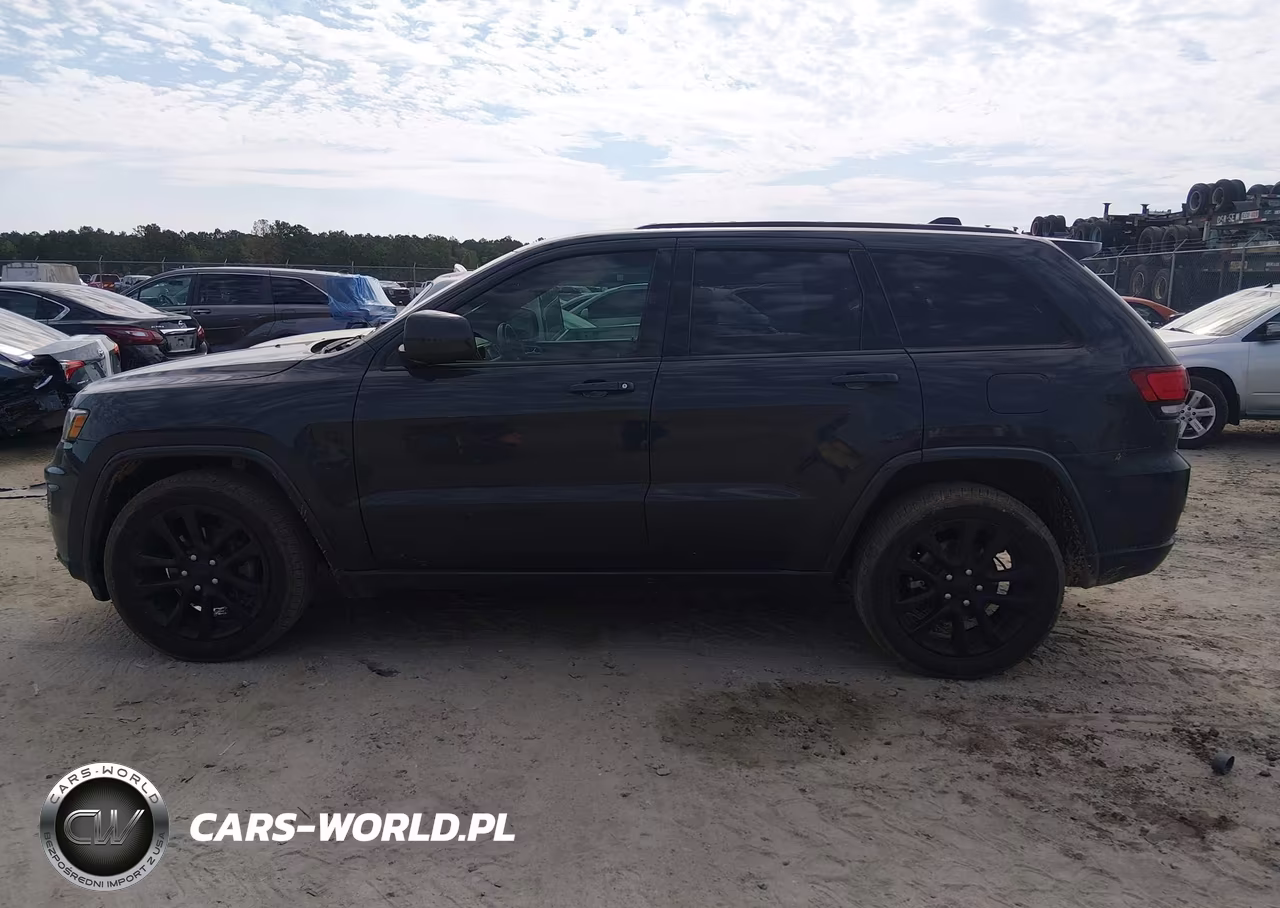2018 Jeep Grand Cherokee Altitude 4X2 VIN:1C4RJEAGXJC212417 - 14