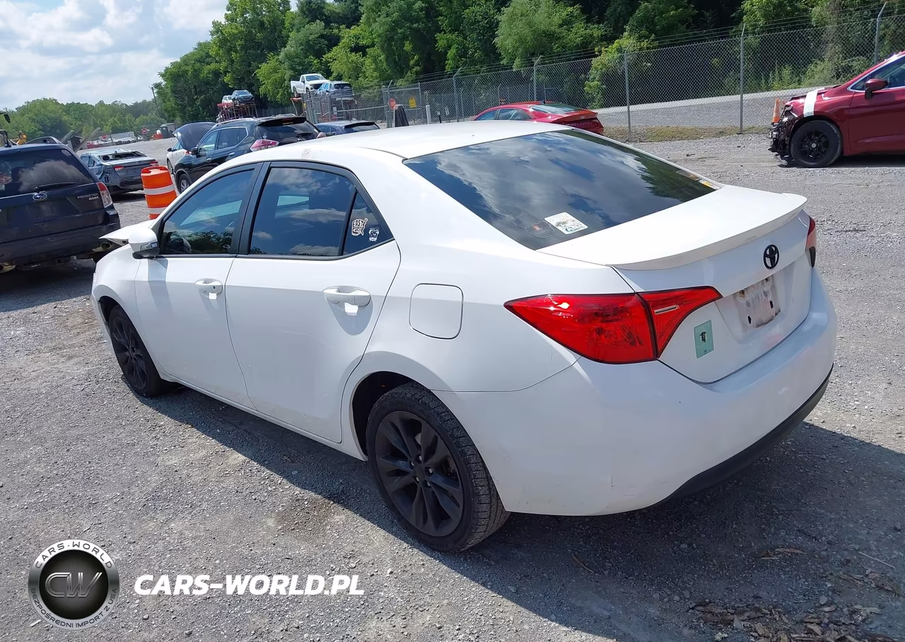2017 Toyota Corolla Se VIN:2T1BURHE8HC767209 - 3