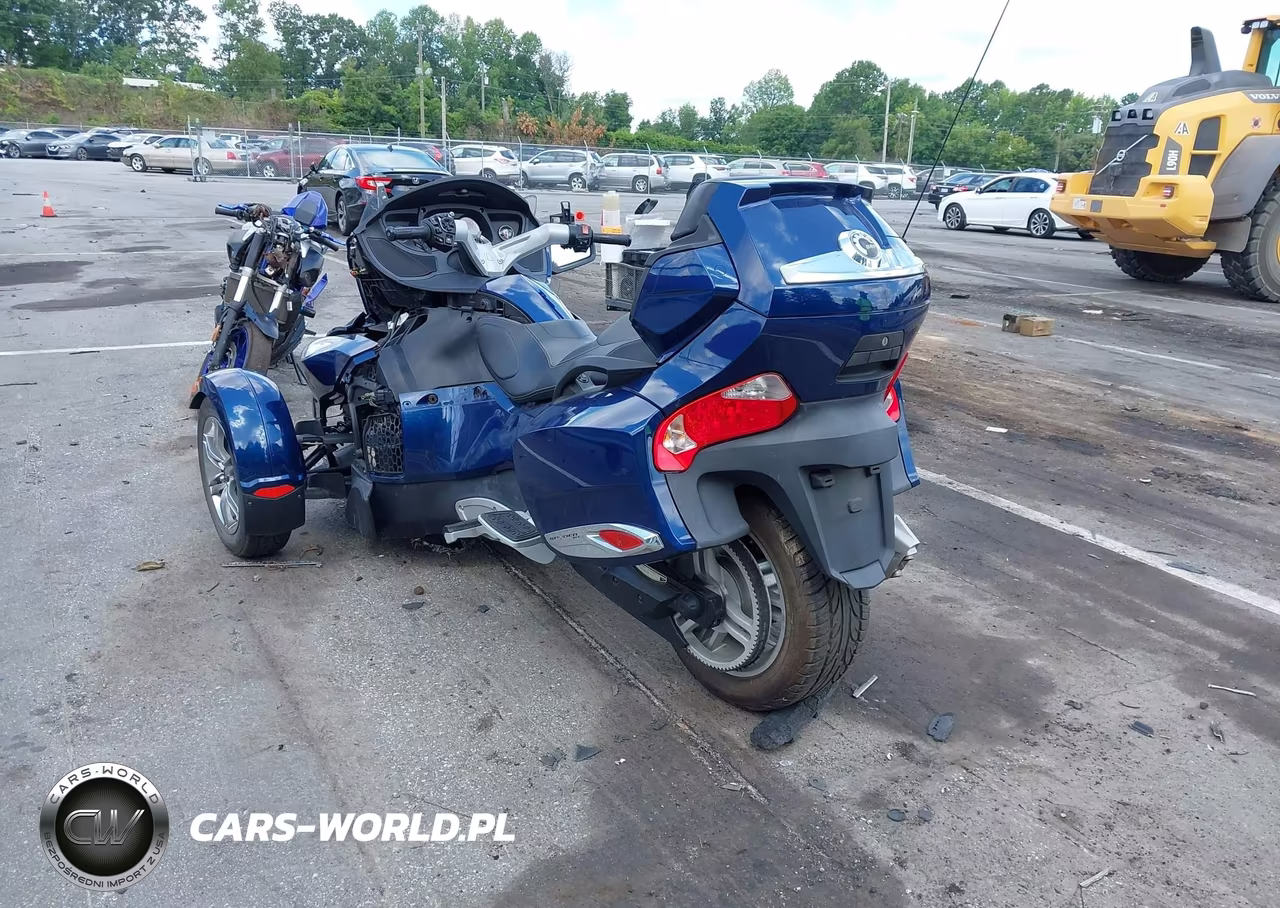 2010 Can-Am Spyder Roadster Rt VIN:2BXJBKC15AV002131 - 3