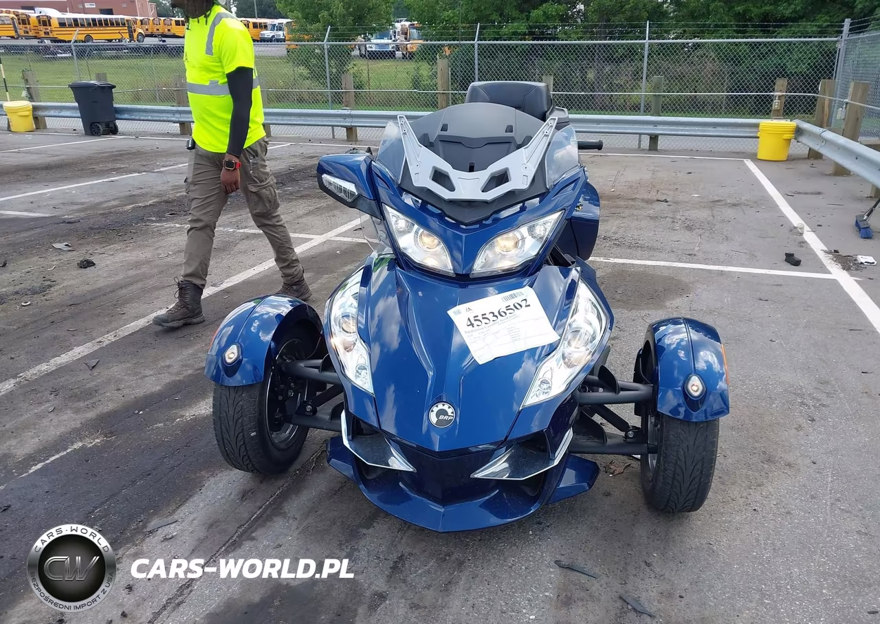 2010 Can-Am Spyder Roadster Rt VIN:2BXJBKC15AV002131 - 5