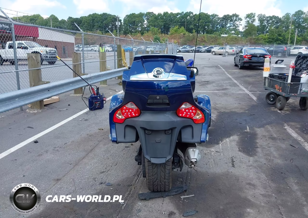 2010 Can-Am Spyder Roadster Rt VIN:2BXJBKC15AV002131 - 6