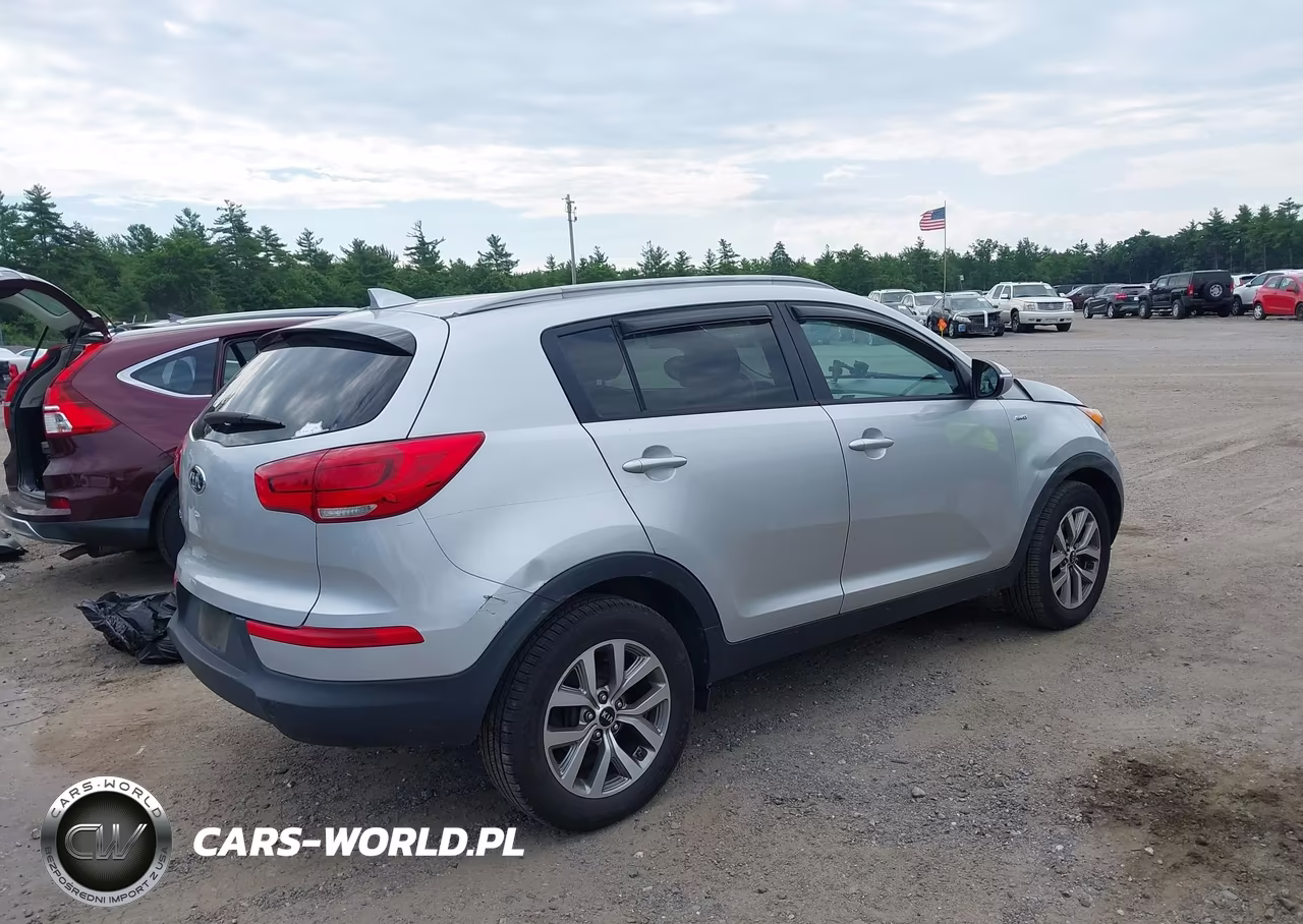 2015 Kia Sportage Lx VIN:KNDPBCAC8F7746053 - 4