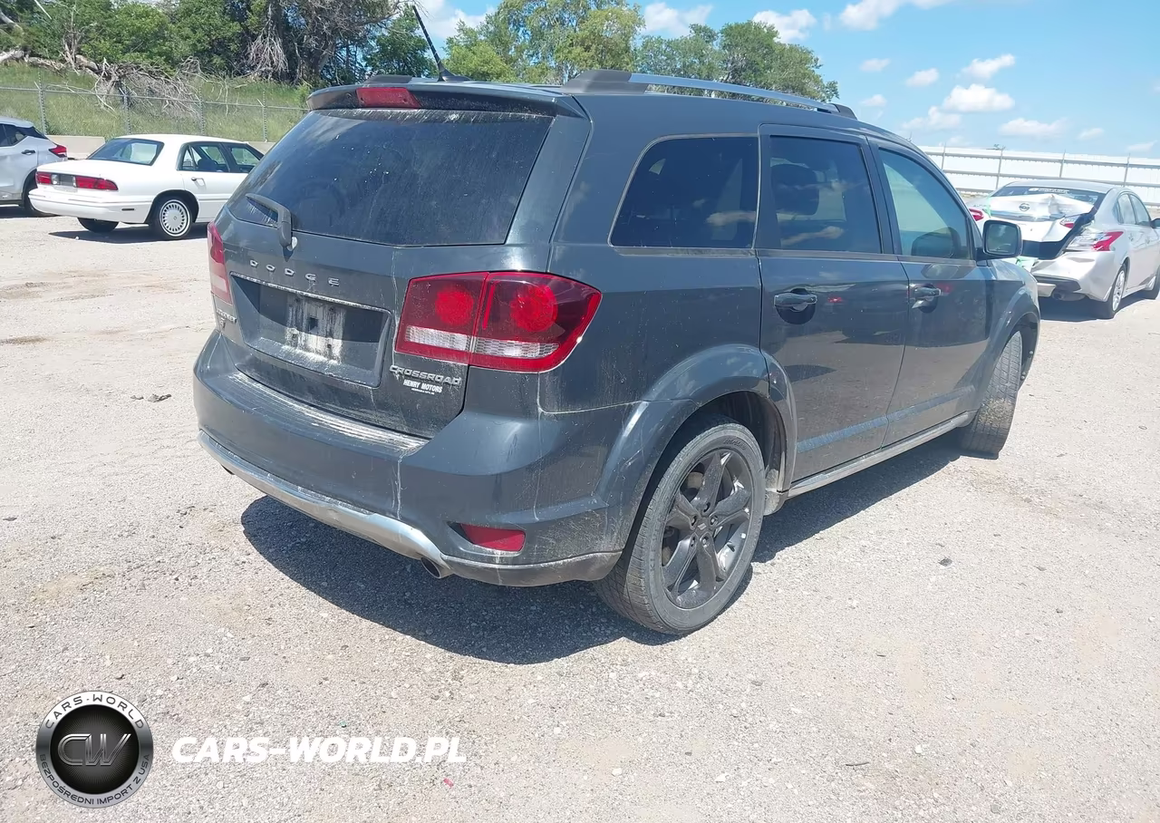 2018 Dodge Journey Crossroad Awd VIN:3C4PDDGG7JT387342 - 4