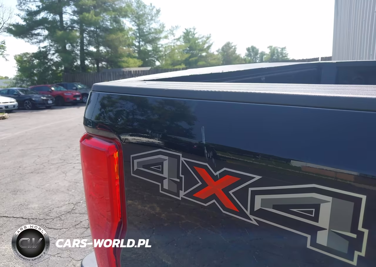 2018 Ford F-350 VIN:1FT8X3B6XJEC83996 - 12