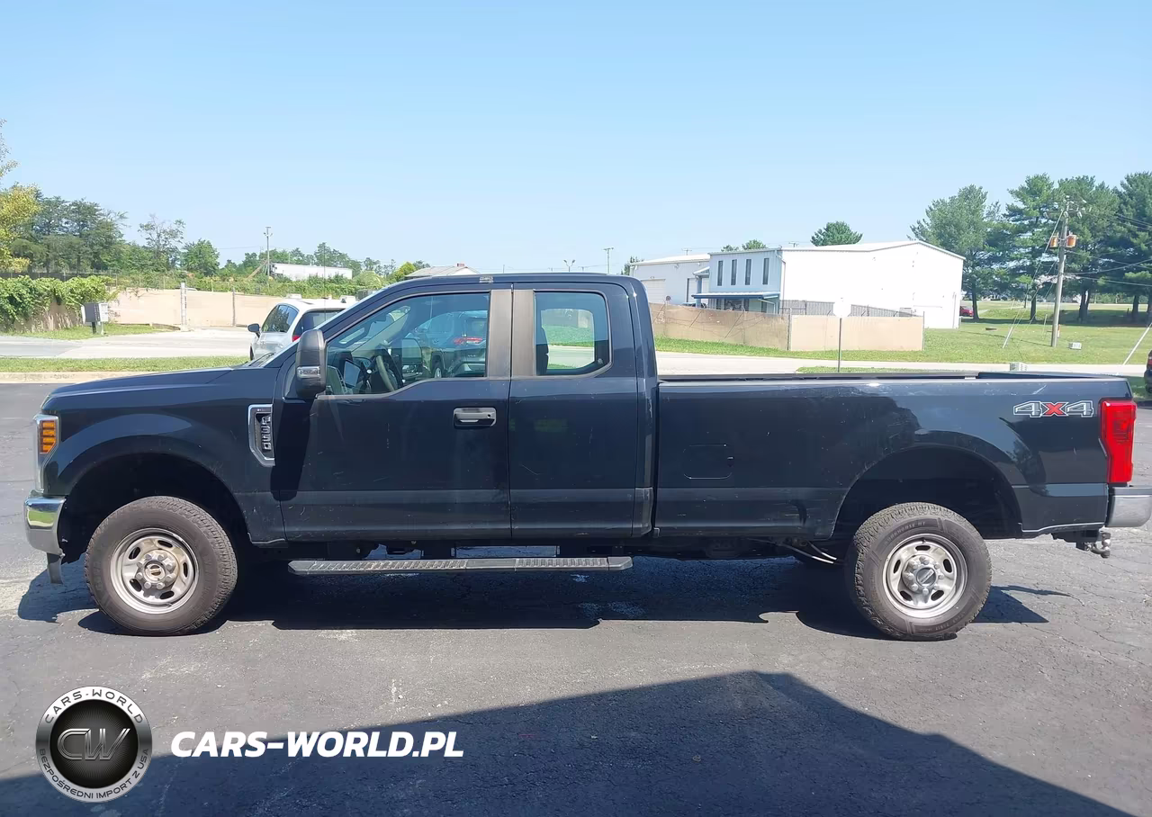 2018 Ford F-350 VIN:1FT8X3B6XJEC83996 - 16