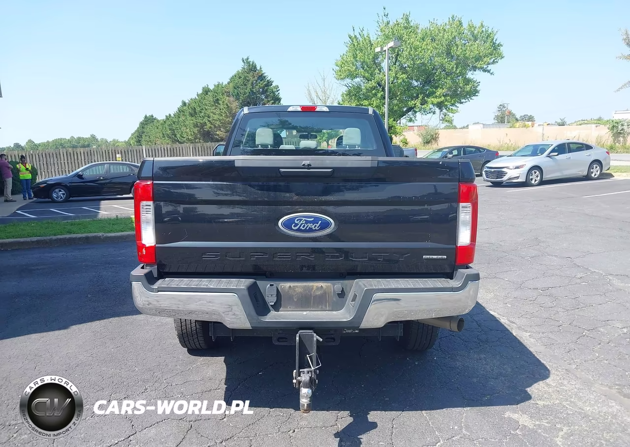2018 Ford F-350 VIN:1FT8X3B6XJEC83996 - 18