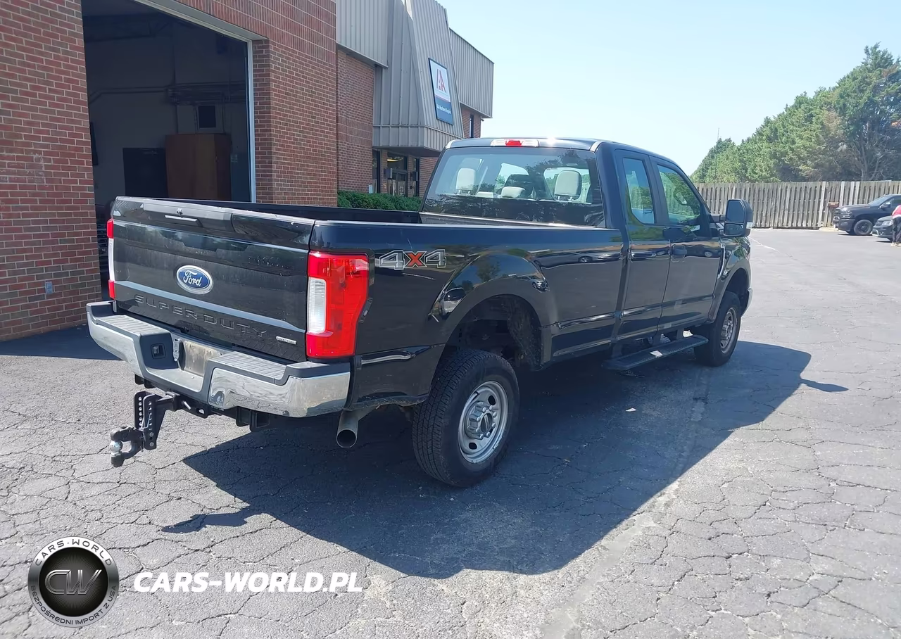 2018 Ford F-350 VIN:1FT8X3B6XJEC83996 - 4