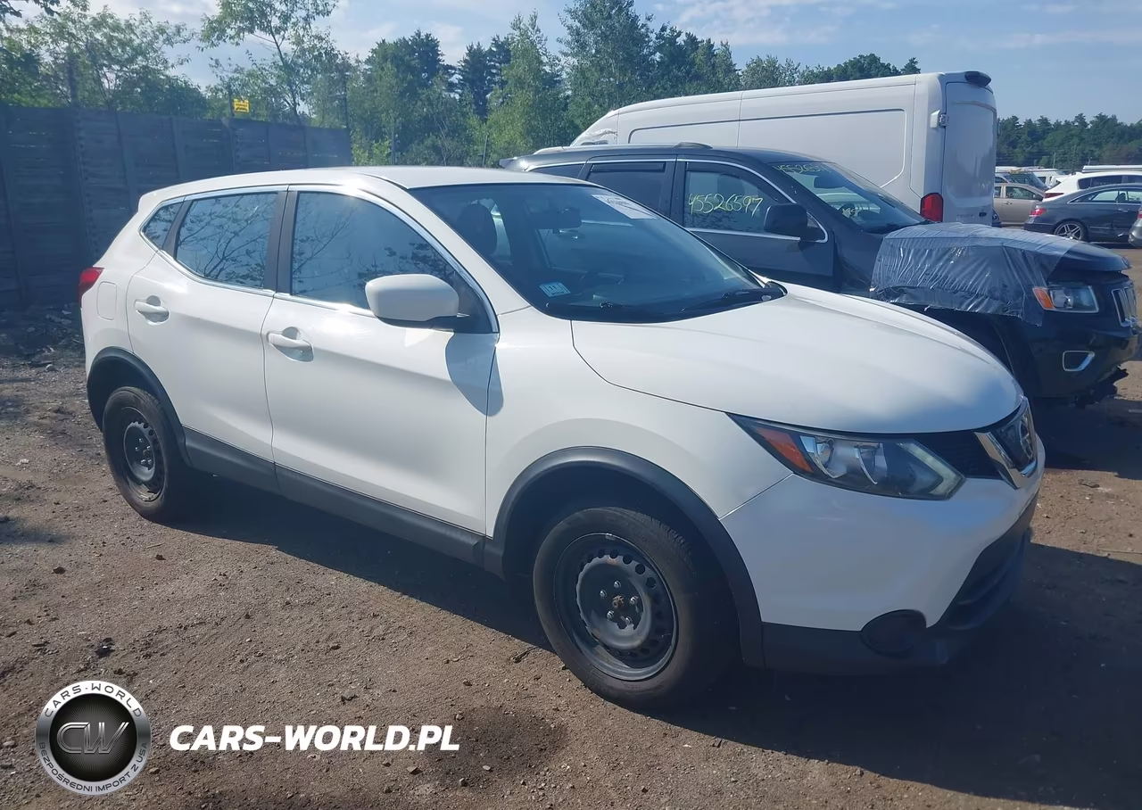 2018 Nissan Rogue Sport S – zdjęcie 1 z 16