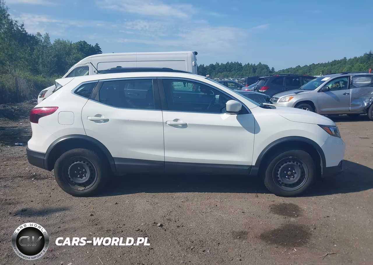 2018 Nissan Rogue Sport S VIN:JN1BJ1CR0JW255514 - 13