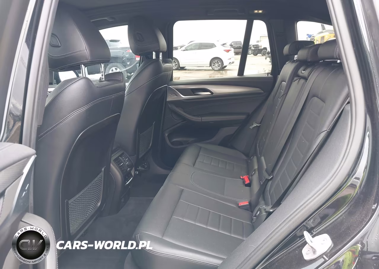 2018 BMW X3 xDrive30I VIN:5UXTR9C59JLD58570 - 17
