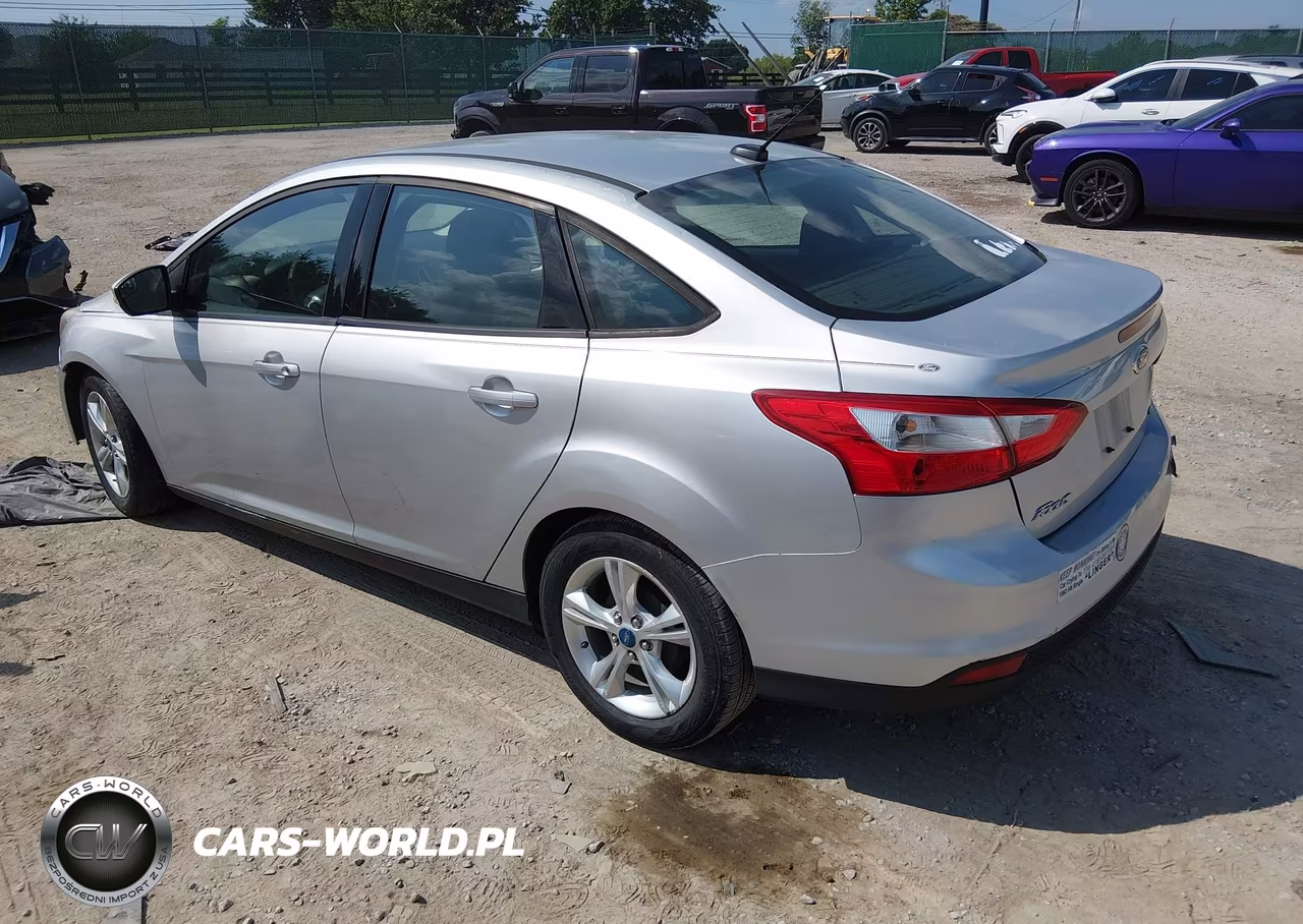 2013 Ford Focus Se VIN:1FADP3F23DL354905 - 3