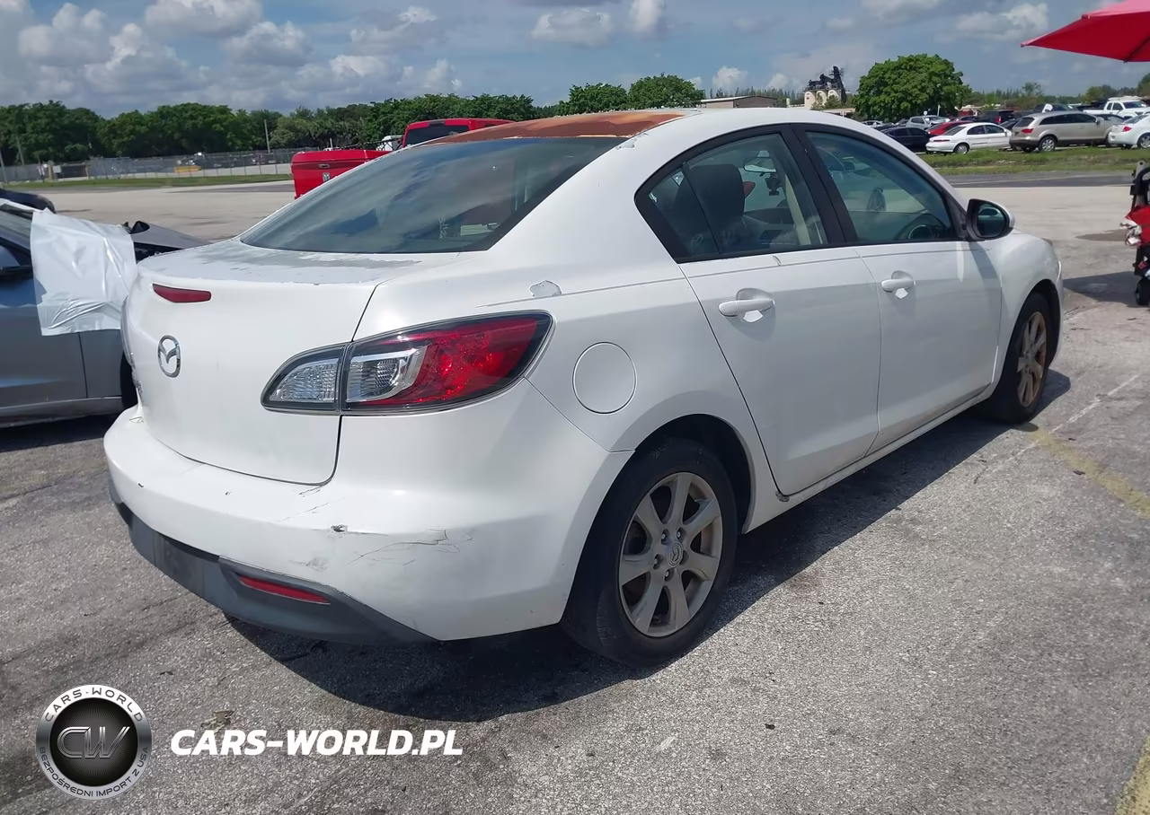 2011 Mazda Mazda3 I Touring VIN:JM1BL1VFXB1471279 - 4