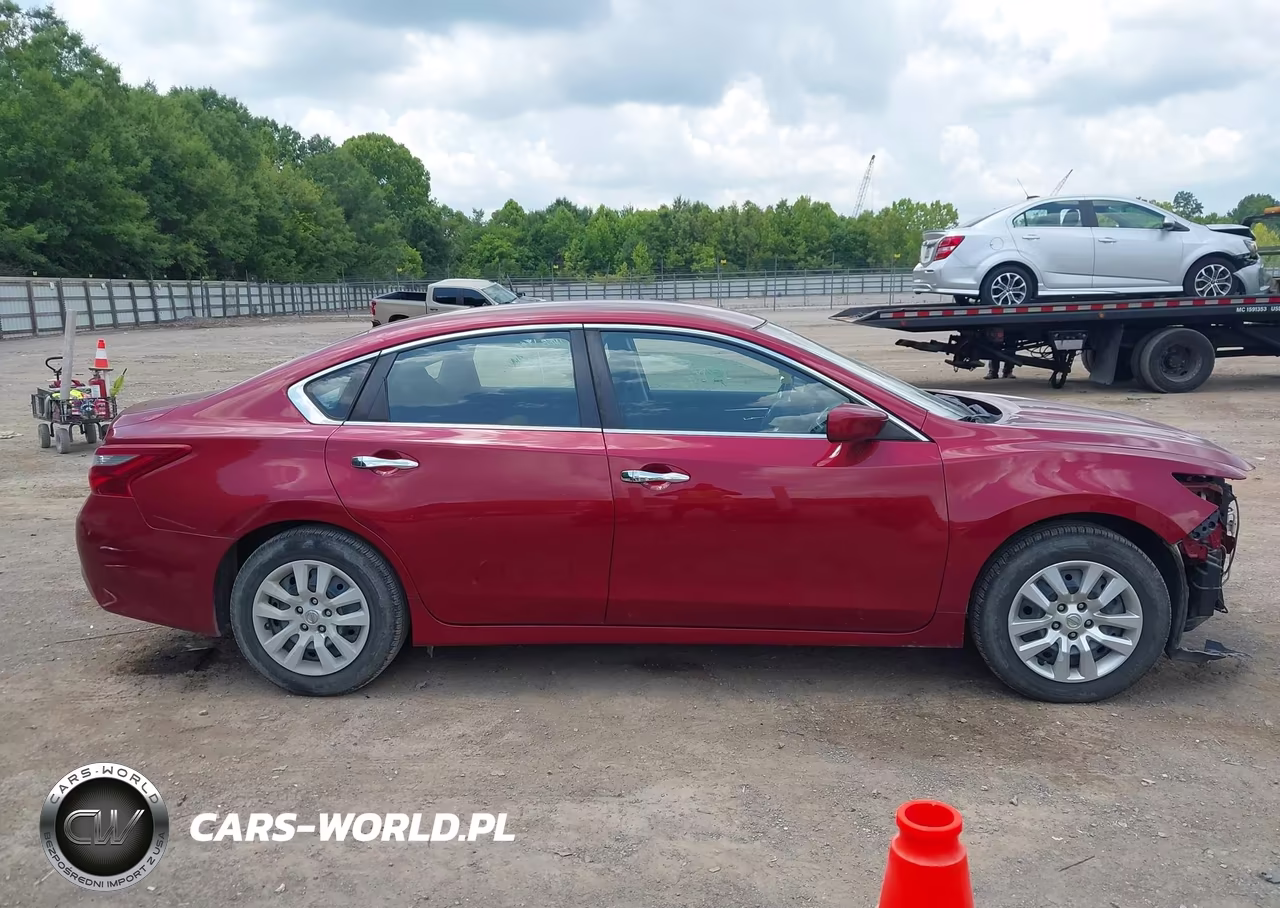 2018 Nissan Altima 2.5 S VIN:1N4AL3AP3JC217699 - 13