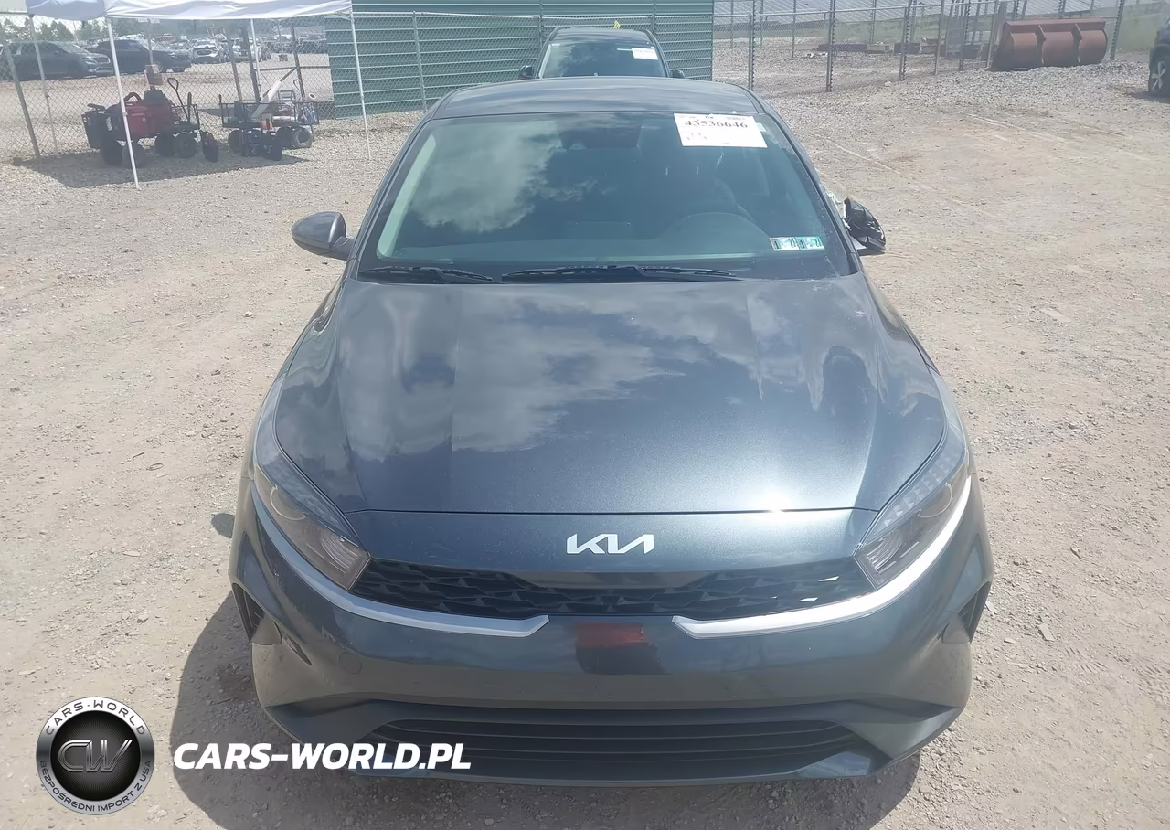2023 Kia Forte Lxs VIN:3KPF24AD3PE561761 - 13