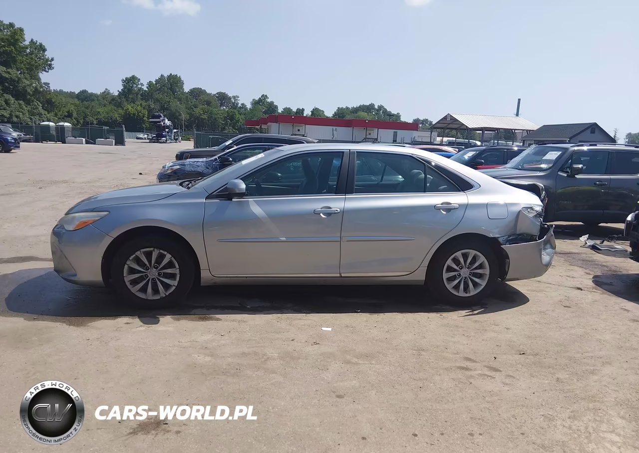 2017 Toyota Camry Le VIN:4T1BF1FK8HU434611 - 14