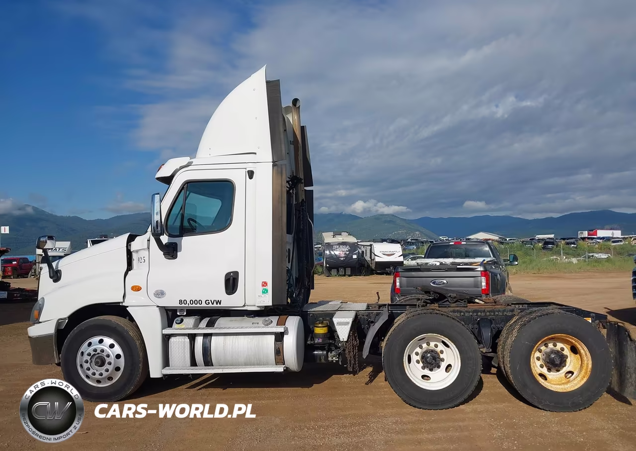 2016 Freightliner Cascadia 125 VIN:3AKJGED68GSHG1925 - 14