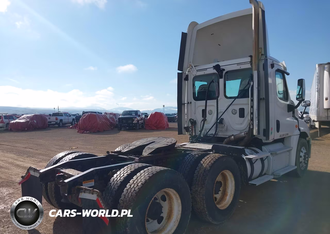2016 Freightliner Cascadia 125 VIN:3AKJGED68GSHG1925 - 4