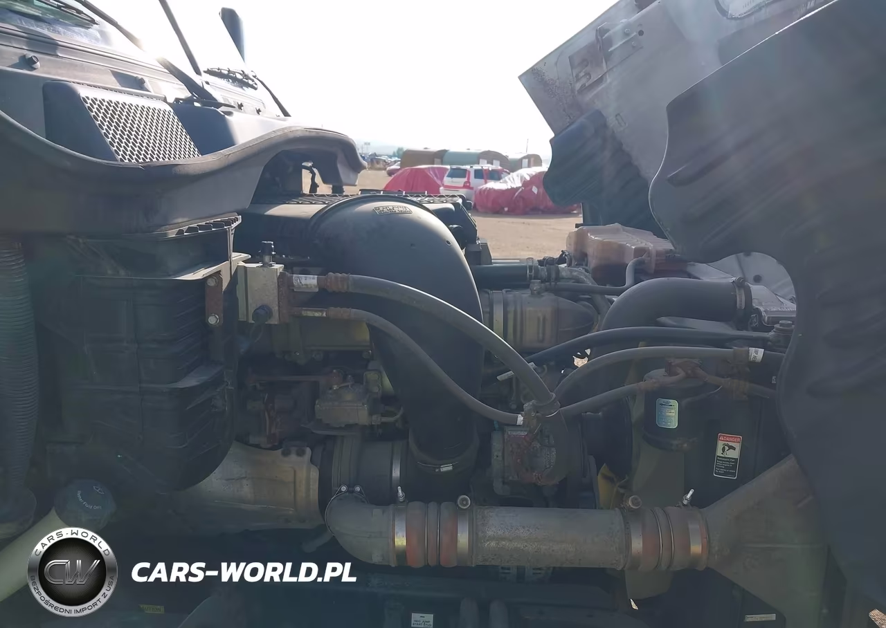 2016 Freightliner Cascadia 125 VIN:3AKJGED68GSHG1925 - 9