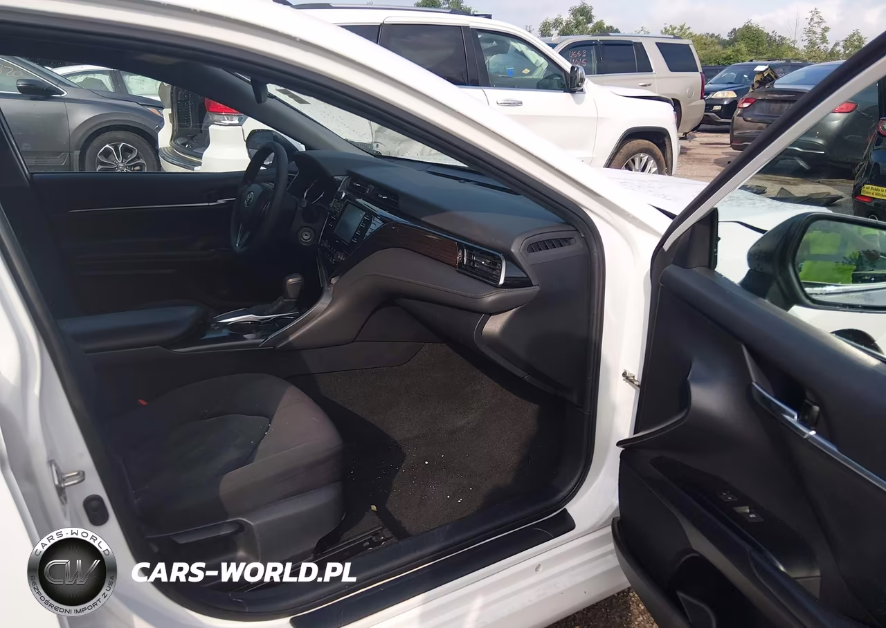 2020 Toyota Camry Le VIN:4T1C11AK0LU920154 - 5