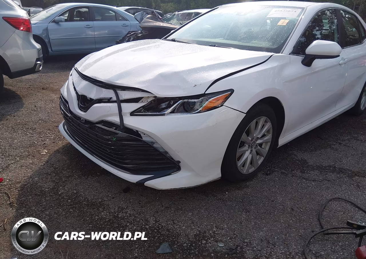 2020 Toyota Camry Le VIN:4T1C11AK0LU920154 - 6
