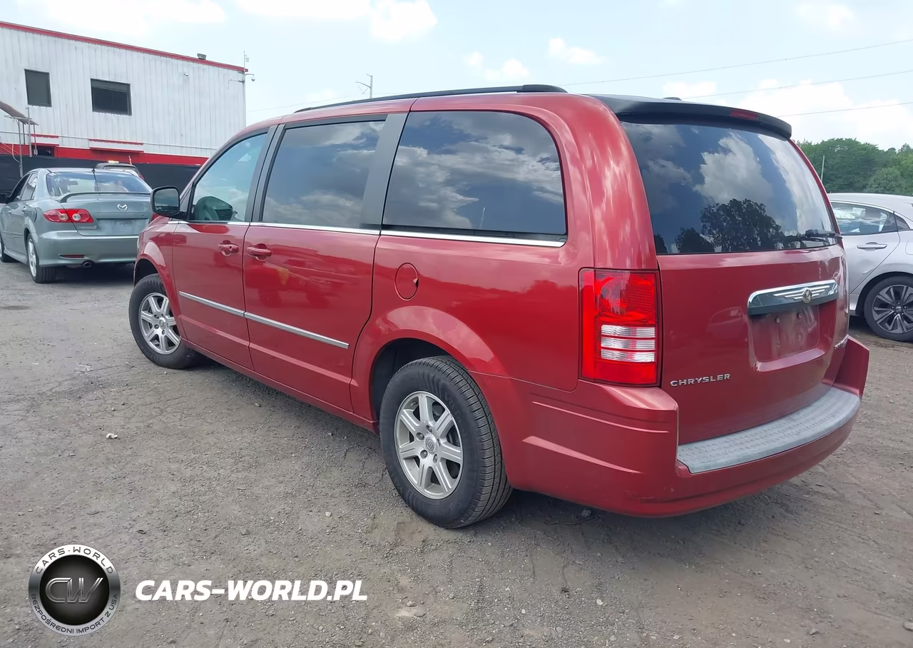 2010 Chrysler Town & Country Touring VIN:2A4RR5D13AR109082 - 3