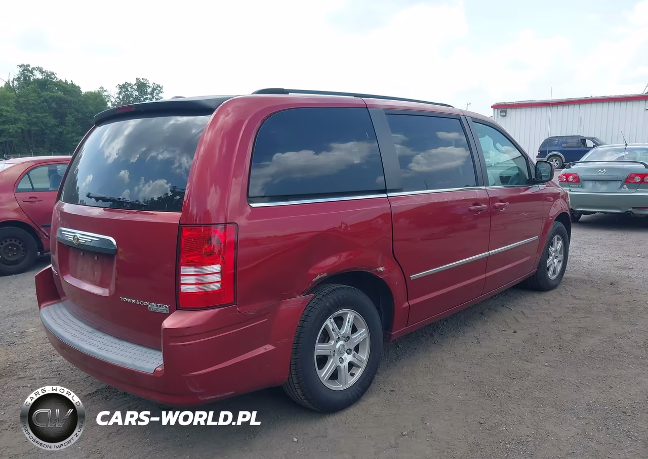 2010 Chrysler Town & Country Touring VIN:2A4RR5D13AR109082 - 4