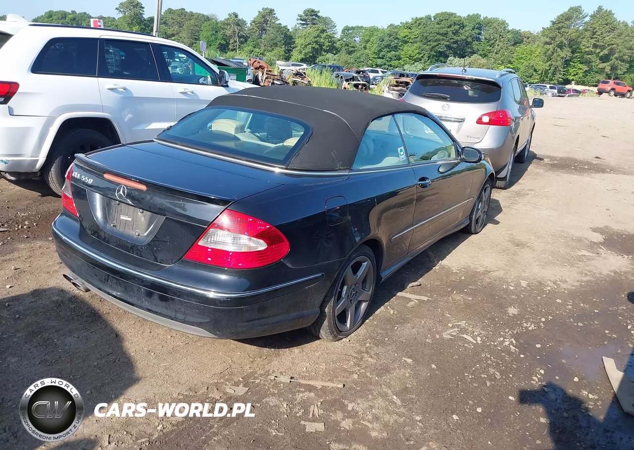 2007 Mercedes-Benz Clk 550 VIN:WDBTK72F77T075898 - 4