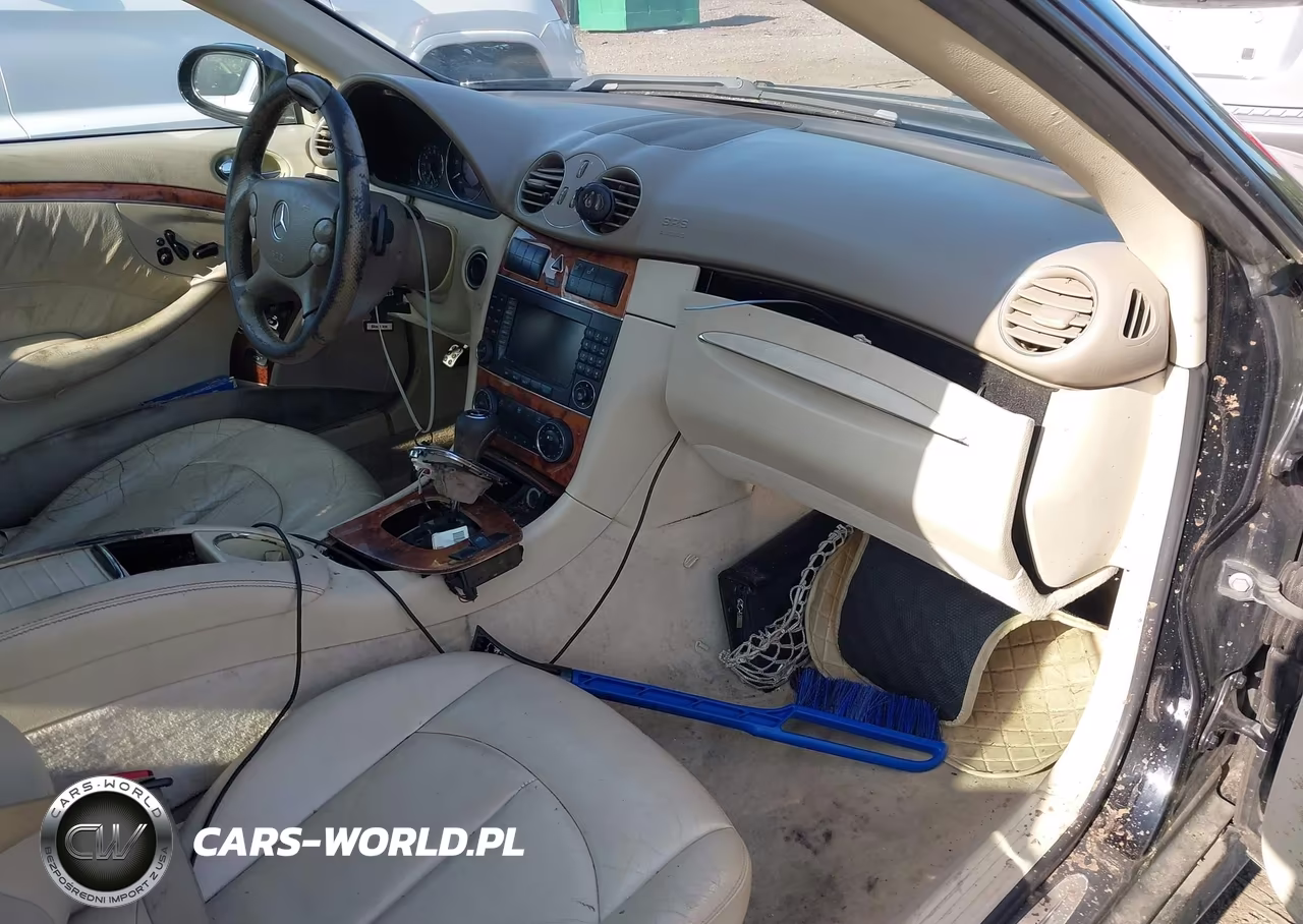 2007 Mercedes-Benz Clk 550 VIN:WDBTK72F77T075898 - 5