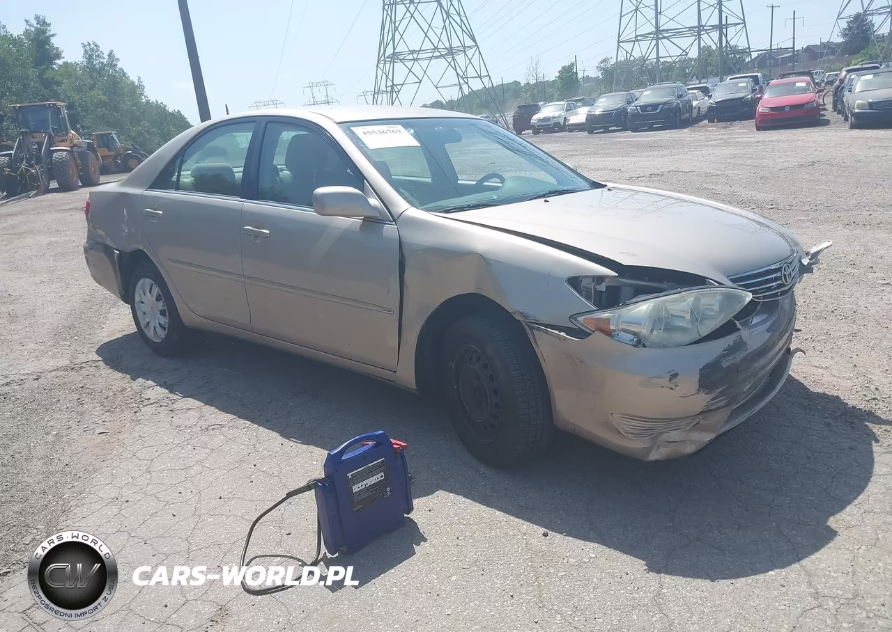 2005 Toyota Camry Le – zdjęcie 1 z 13