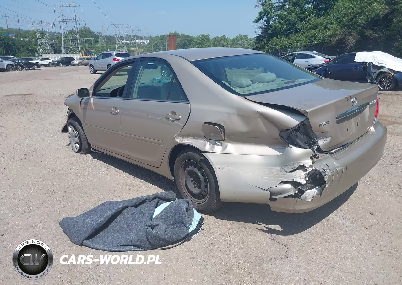 2005 Toyota Camry Le VIN:4T1BE30K95U561600 - 3