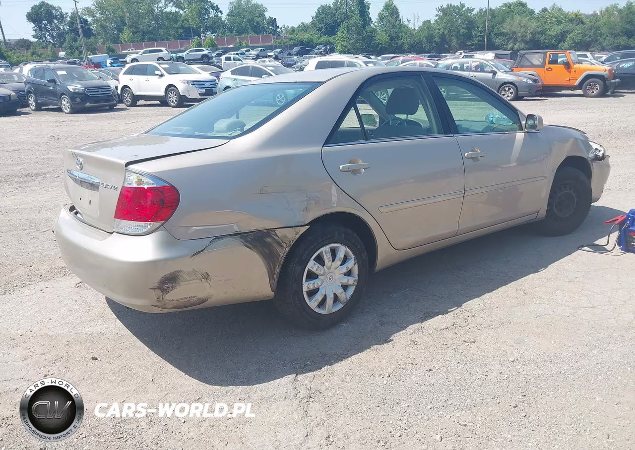 2005 Toyota Camry Le VIN:4T1BE30K95U561600 - 4