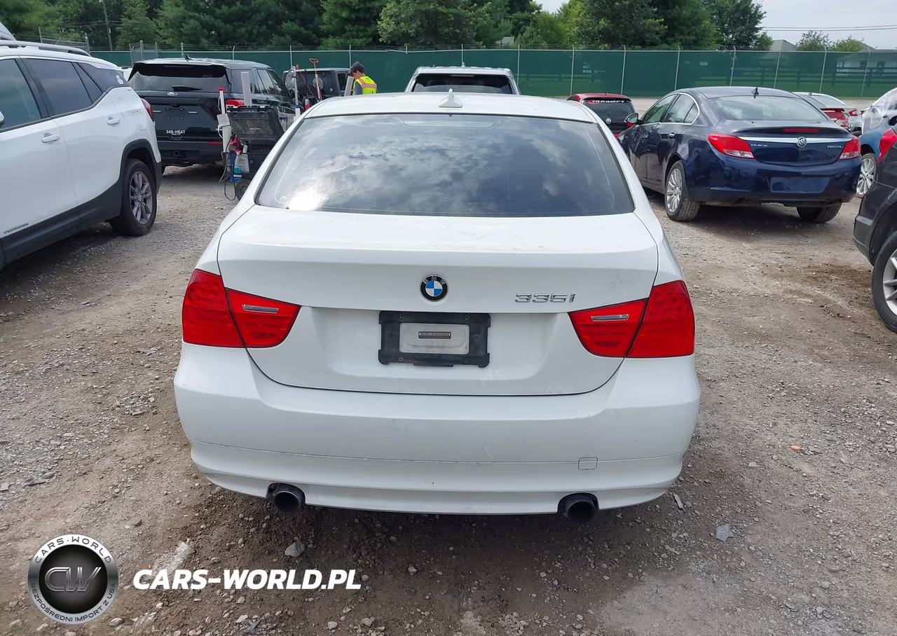 2011 BMW 335I VIN:WBAPM5G55BNN00983 - 15