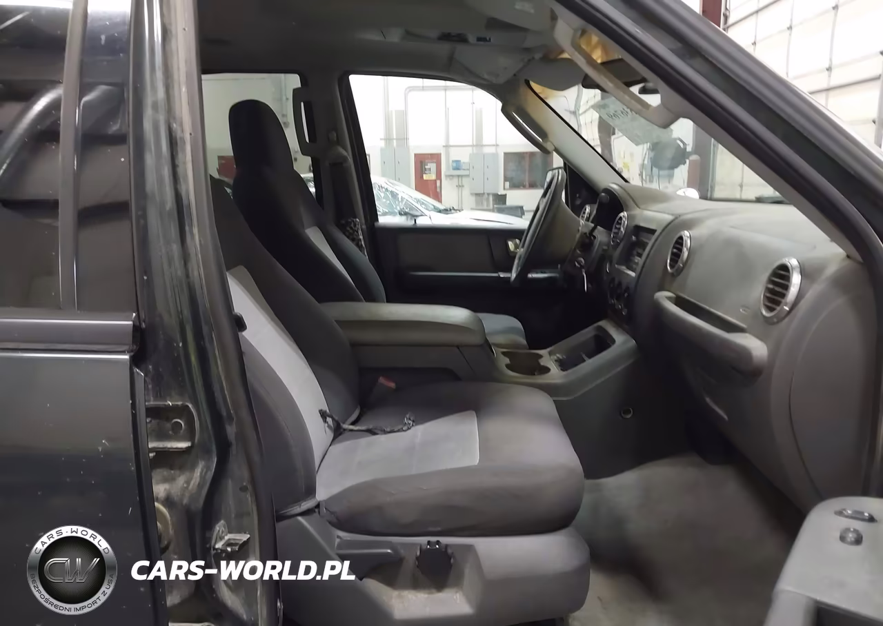 2003 Ford Expedition Xlt VIN:1FMPU16L43LC29483 - 5