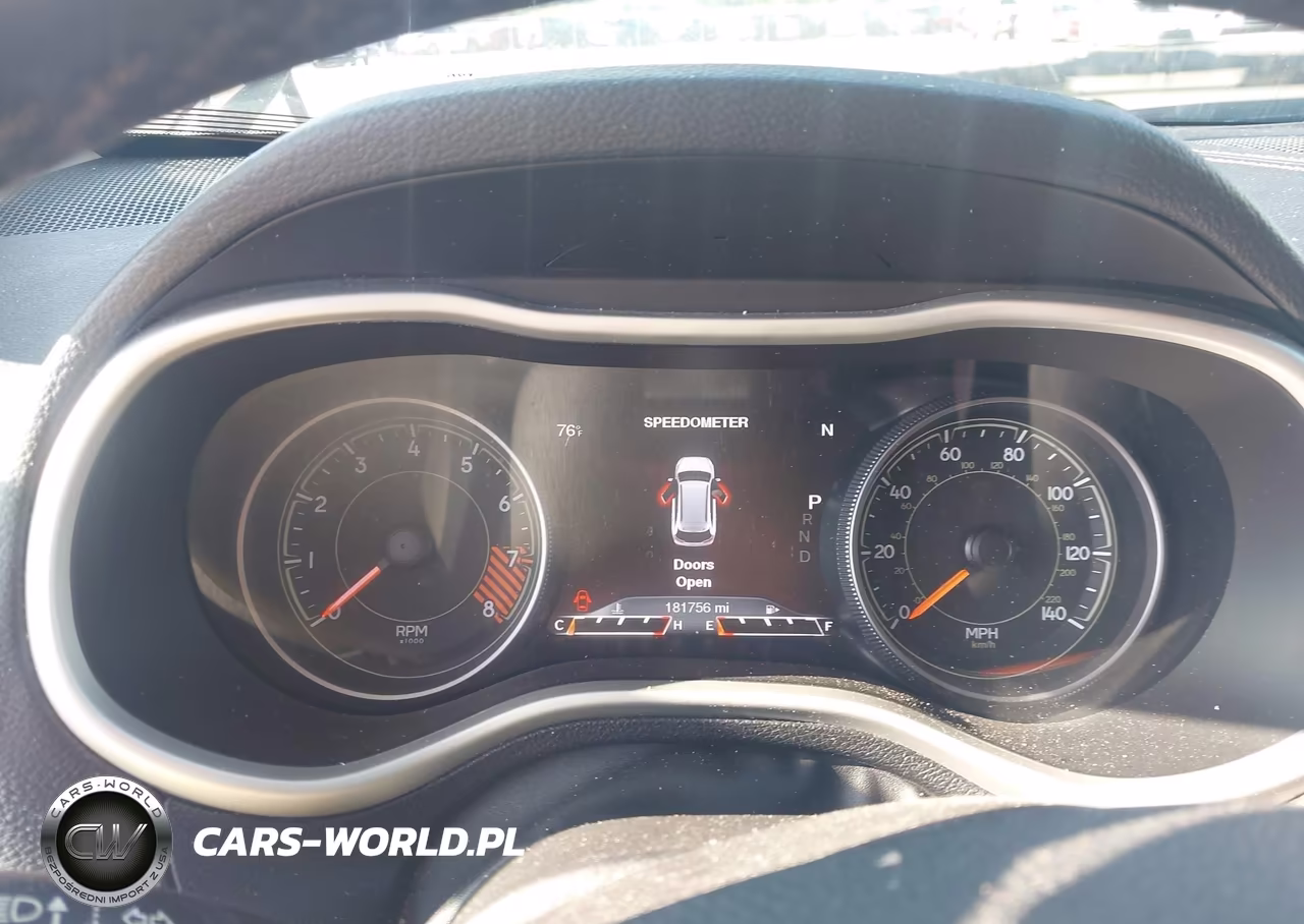 2015 Jeep Cherokee Trailhawk VIN:1C4PJMBSXFW623648 - 7